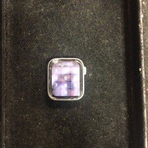  apple watch SE 40mm 画面割れ修理