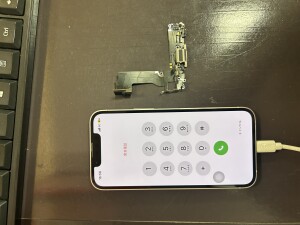 iPhone13mini　ドックコネクター修理