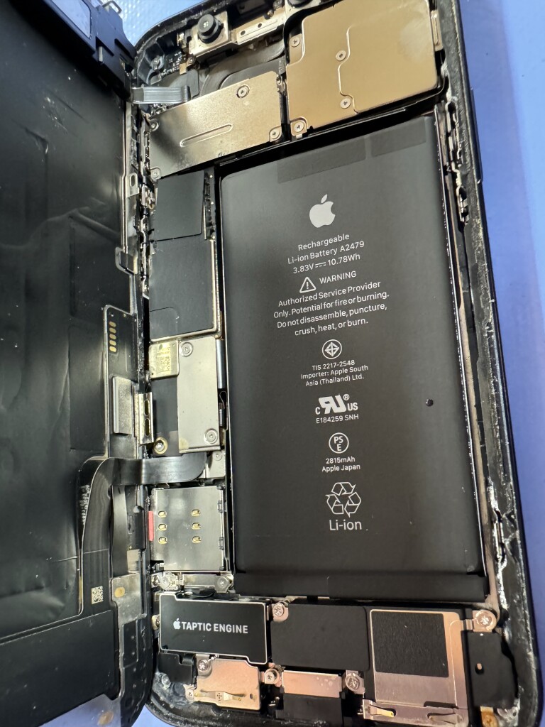 iPhone13　水没復旧修理