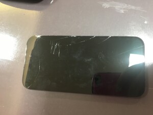iPhone16